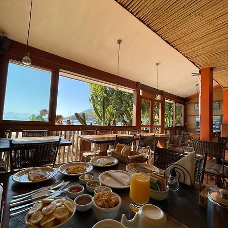 Pousada E Restaurante O Pescador Abraão Eksteriør billede