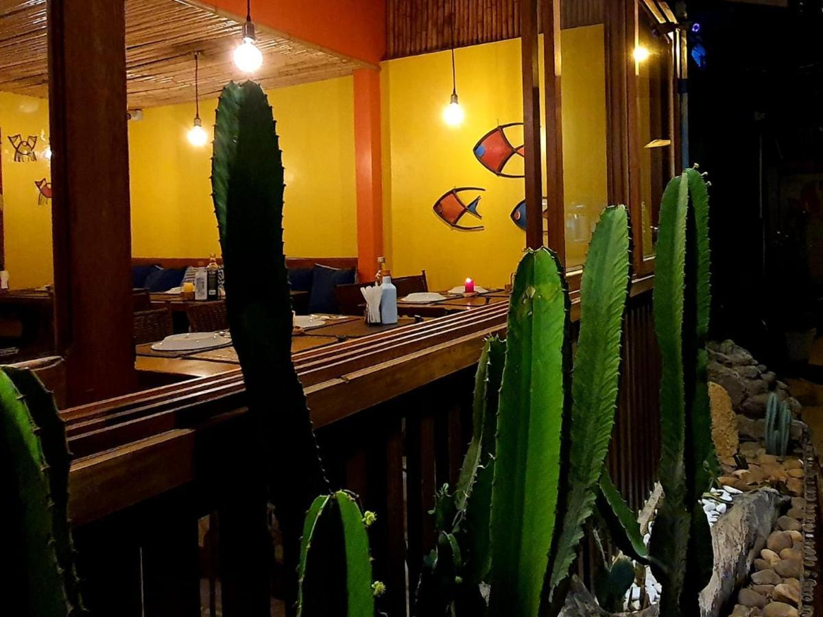 Pousada E Restaurante O Pescador Abraão Eksteriør billede