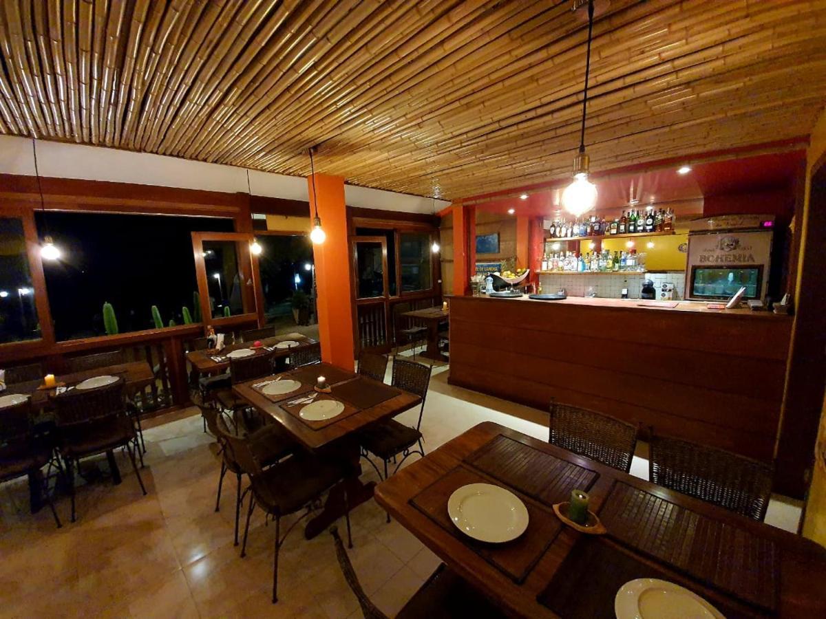 Pousada E Restaurante O Pescador Abraão Eksteriør billede